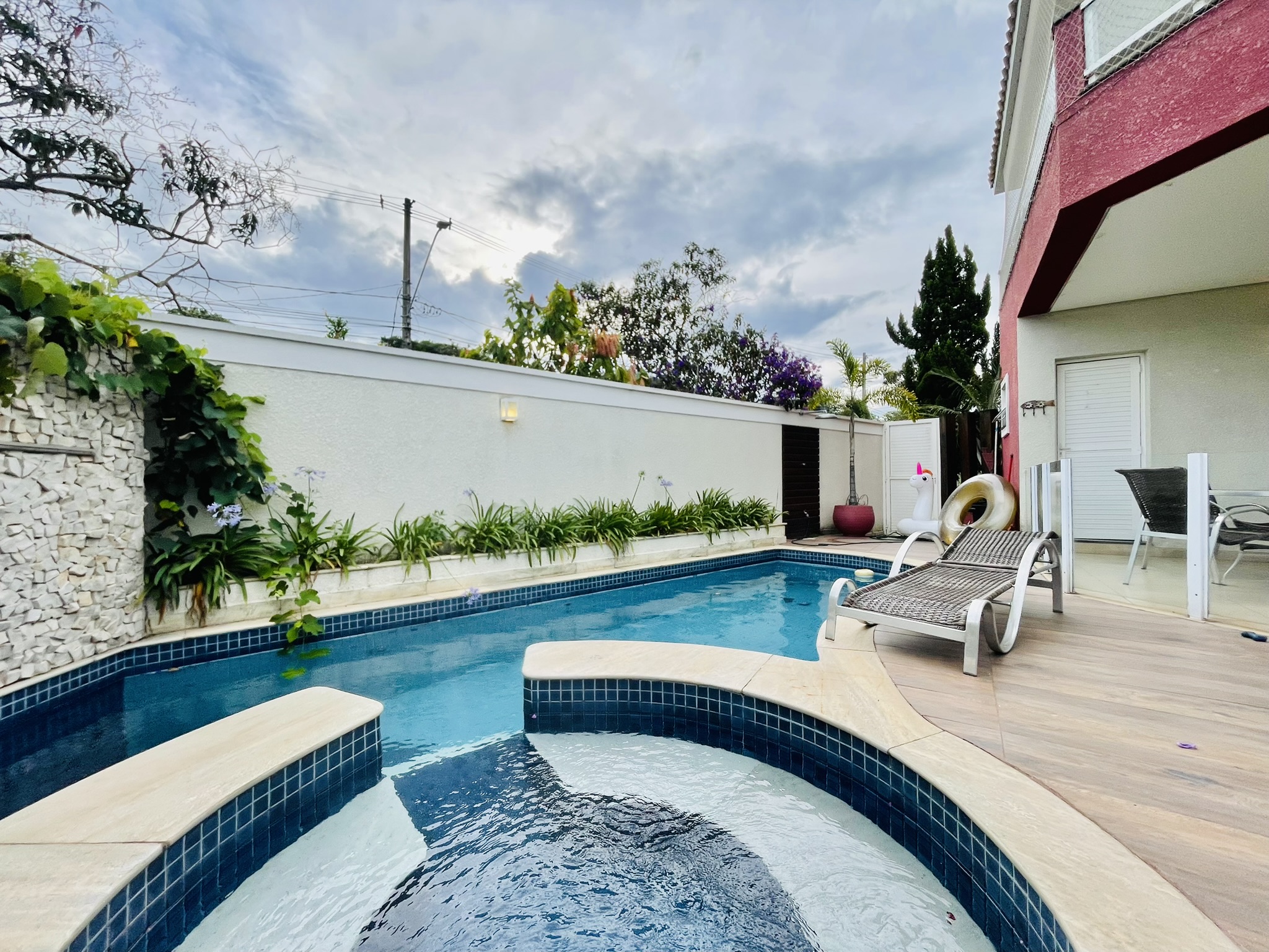 Casa para venda com 4 dormitórios no Condomínio Campos Do Conde I em Tremembé/SP