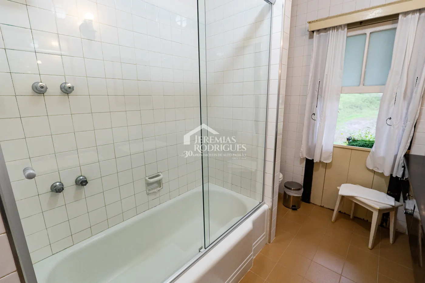 Casa com 9 dormitórios, 694 m² - Condomínio Reserva Figueiredo - Campos do Jordão/SP