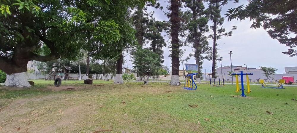 Casa à venda com 3 suítes no Condomínio Parque das Araucárias em Tremembé/SP.