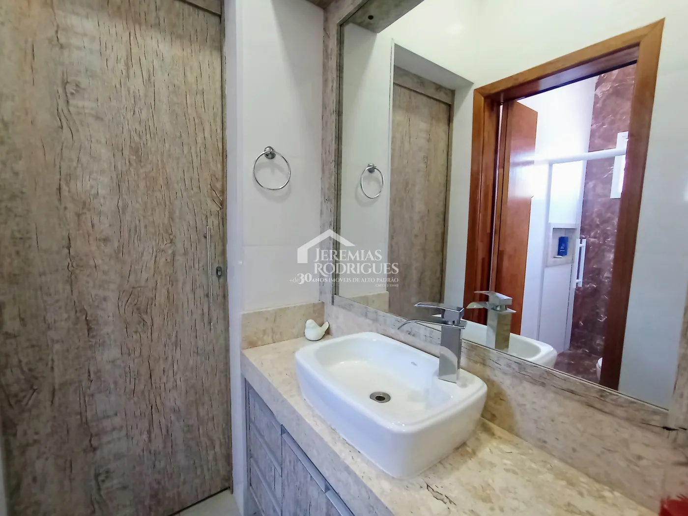 Casa para venda com 3 dormitórios no Condomínio Residencial Tecoara em Taubaté/SP