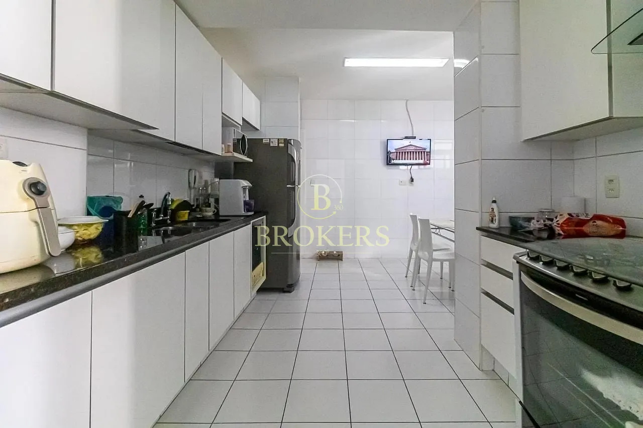 Apartamento à venda, Rua Miguel Lemos - Copacabana. Duplex modernizado, 3 quartos, sendo 1 suíte co