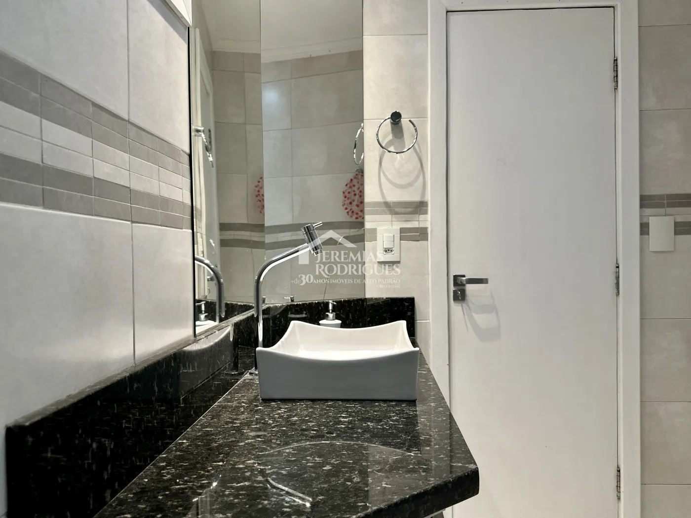 Apartamento com 2 dormitórios, 171 m² - Edifício Solar dos Juritis - Taubaté/SP.