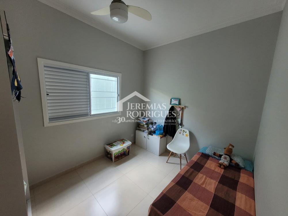 Casa térrea com 3 dormitórios - Jardim Santa Cruz - Taubaté/SP
