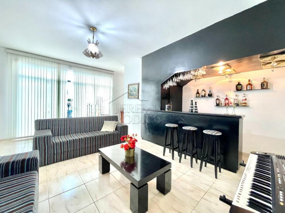 Casa para alugar por R$ 6.500,00 - Taubaté/SP