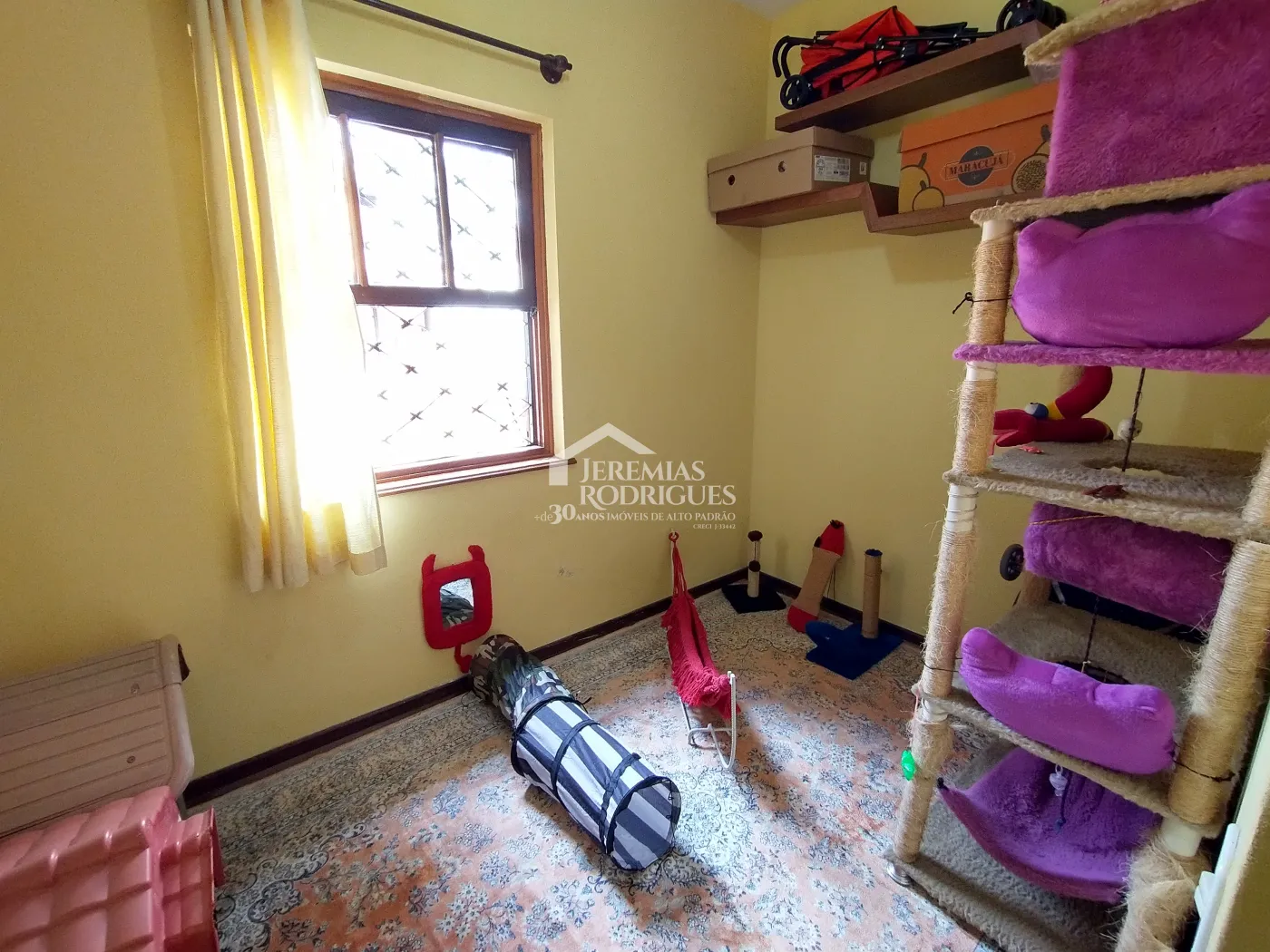 Casa com 4 dormitórios, 265 m² -  Alto do Capivari - Campos do Jordão /SP
