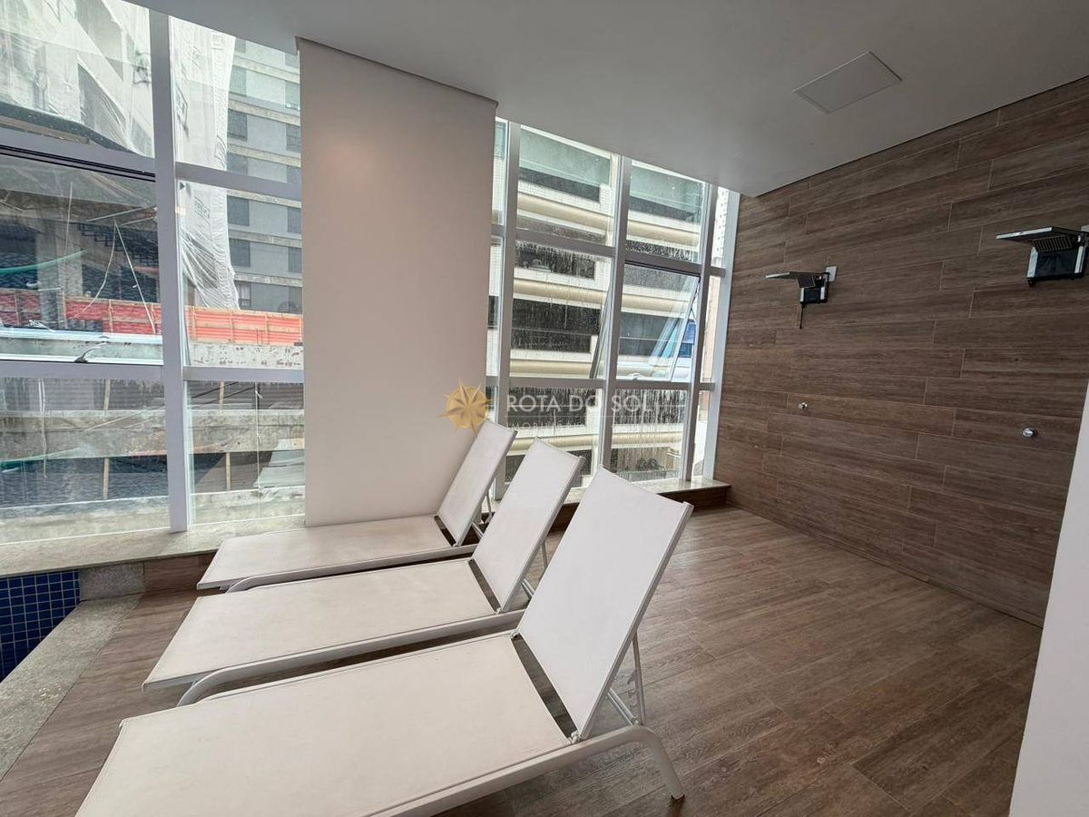 Apartamento Mobiliado 4 Suítes à Venda Meia Praia Itapema SC