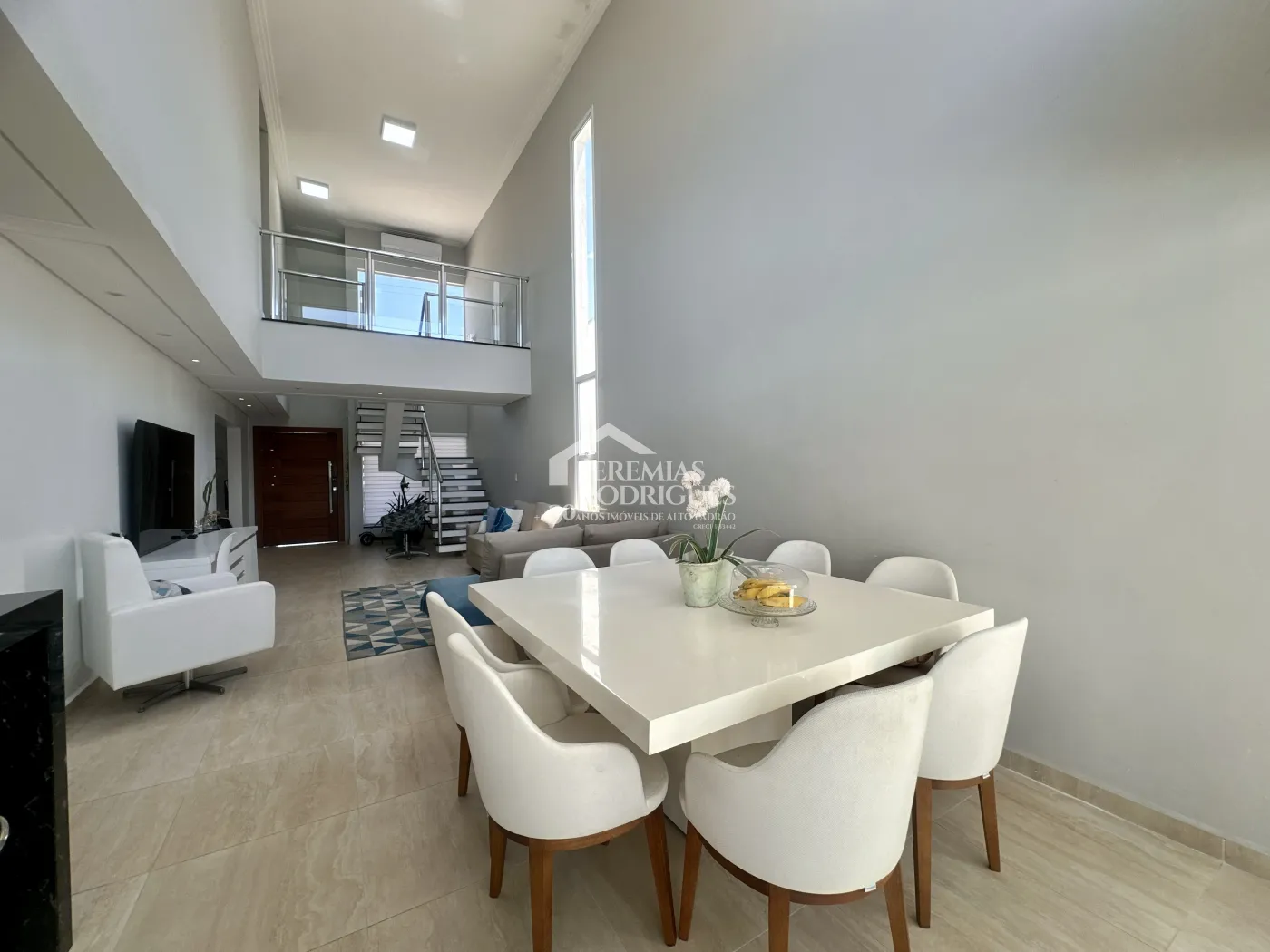 Casa para venda e locação com 3 dormitórios no Condomínio Tecoara em Taubaté/SP.