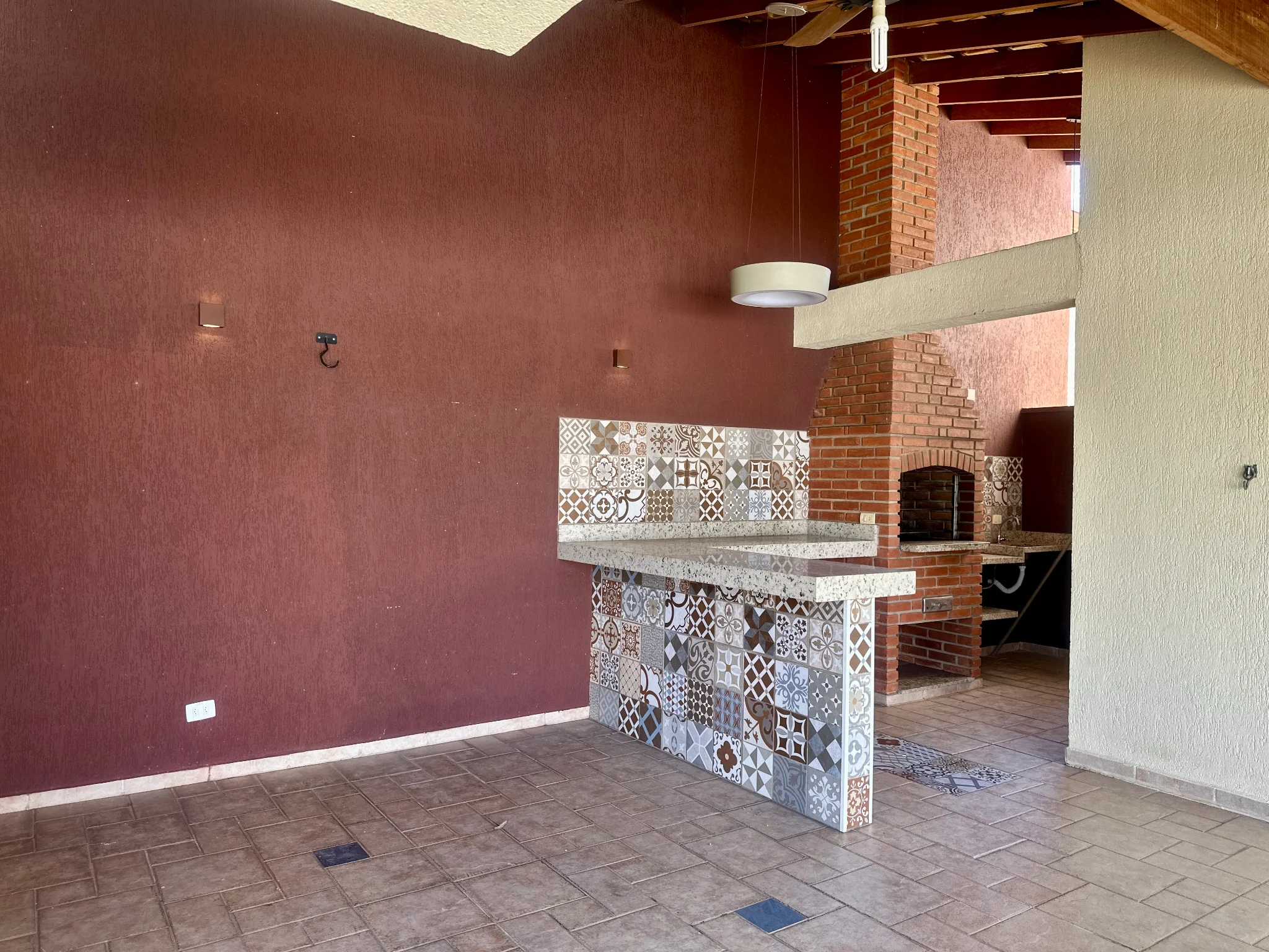 Casa para venda e locação no Condomínio Taubaté Village em Taubaté/SP.