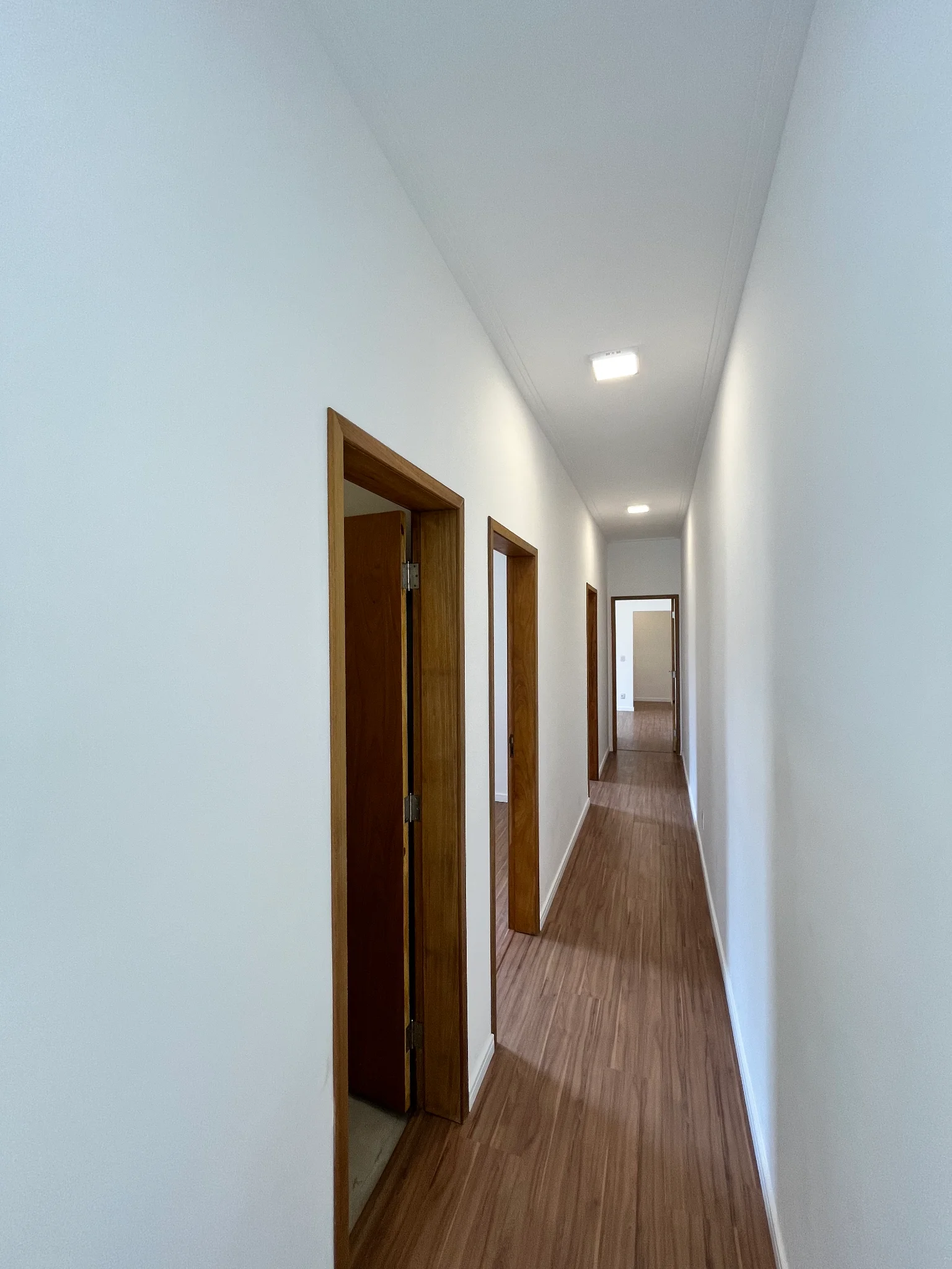 Casa com suíte e closet à venda no Condomínio Bosque da Imperatriz – Pindamonhangaba/SP