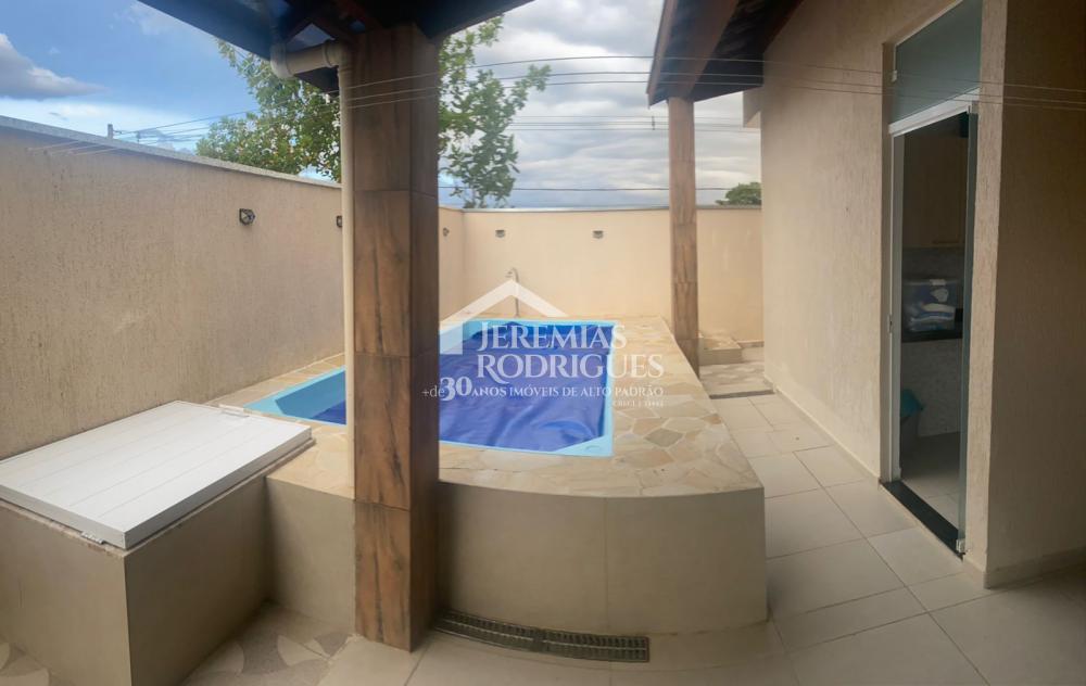 Casa à venda com 3 dormitórios no Condomínio Moema Ville em Pindamonhangaba/SP