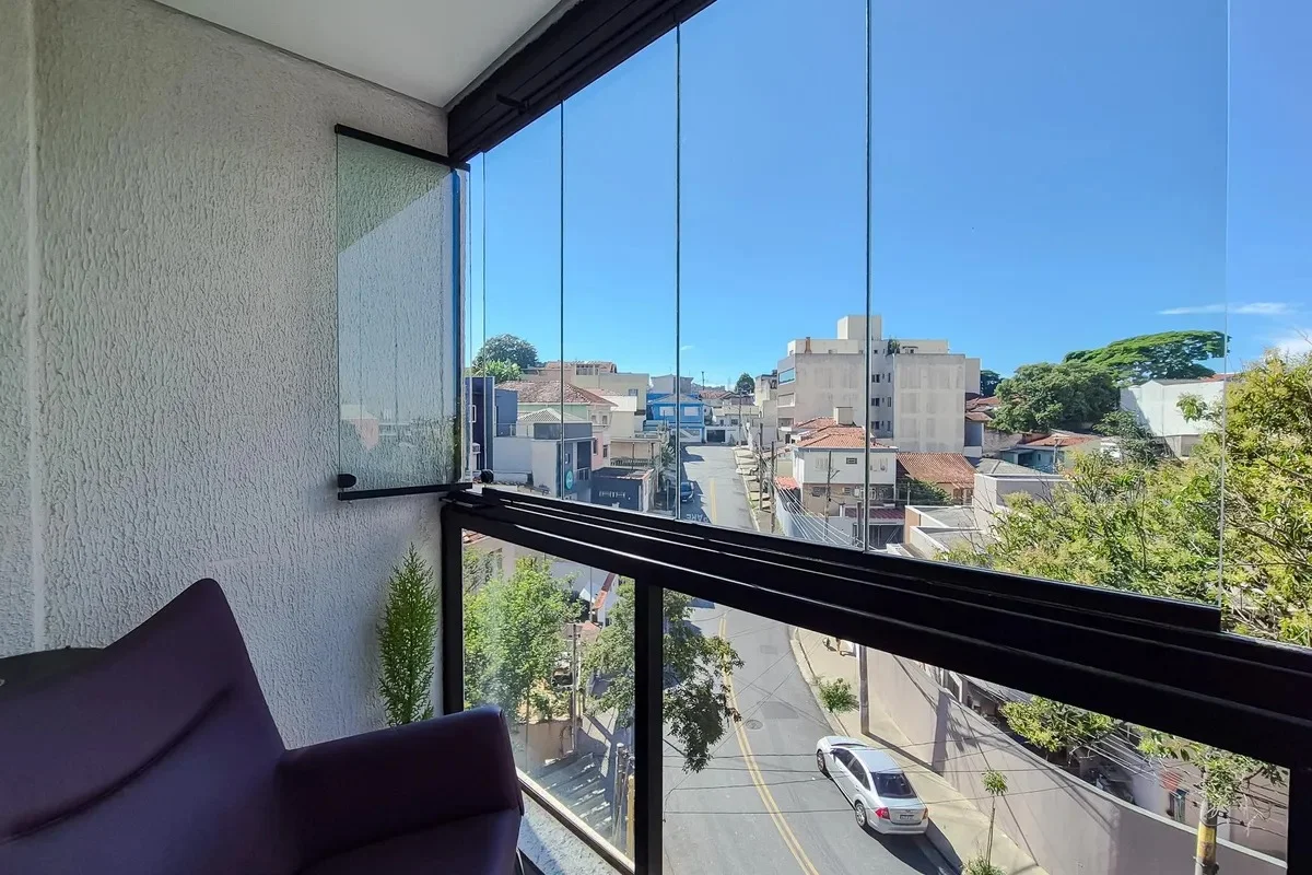 Oportunidade no Centro de SBC: Apartamento Moderno de 74m², 2 Suítes, Varanda Gourmet e 2 Vagas Livres – Abaixo do Valor de Avaliação!