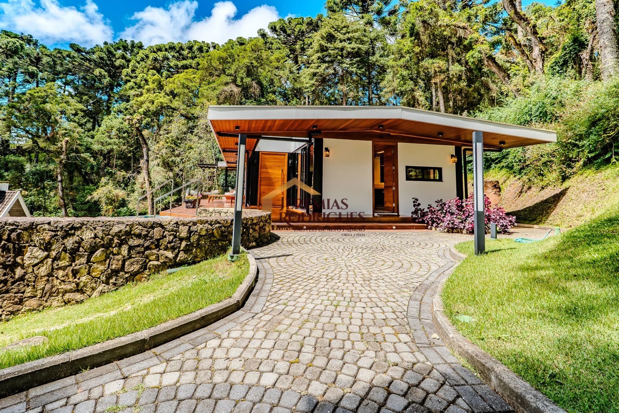 Casa de Campo á venda no Condomínio Residencial Véu da Noiva em Campos do Jordão/SP. — foto 20