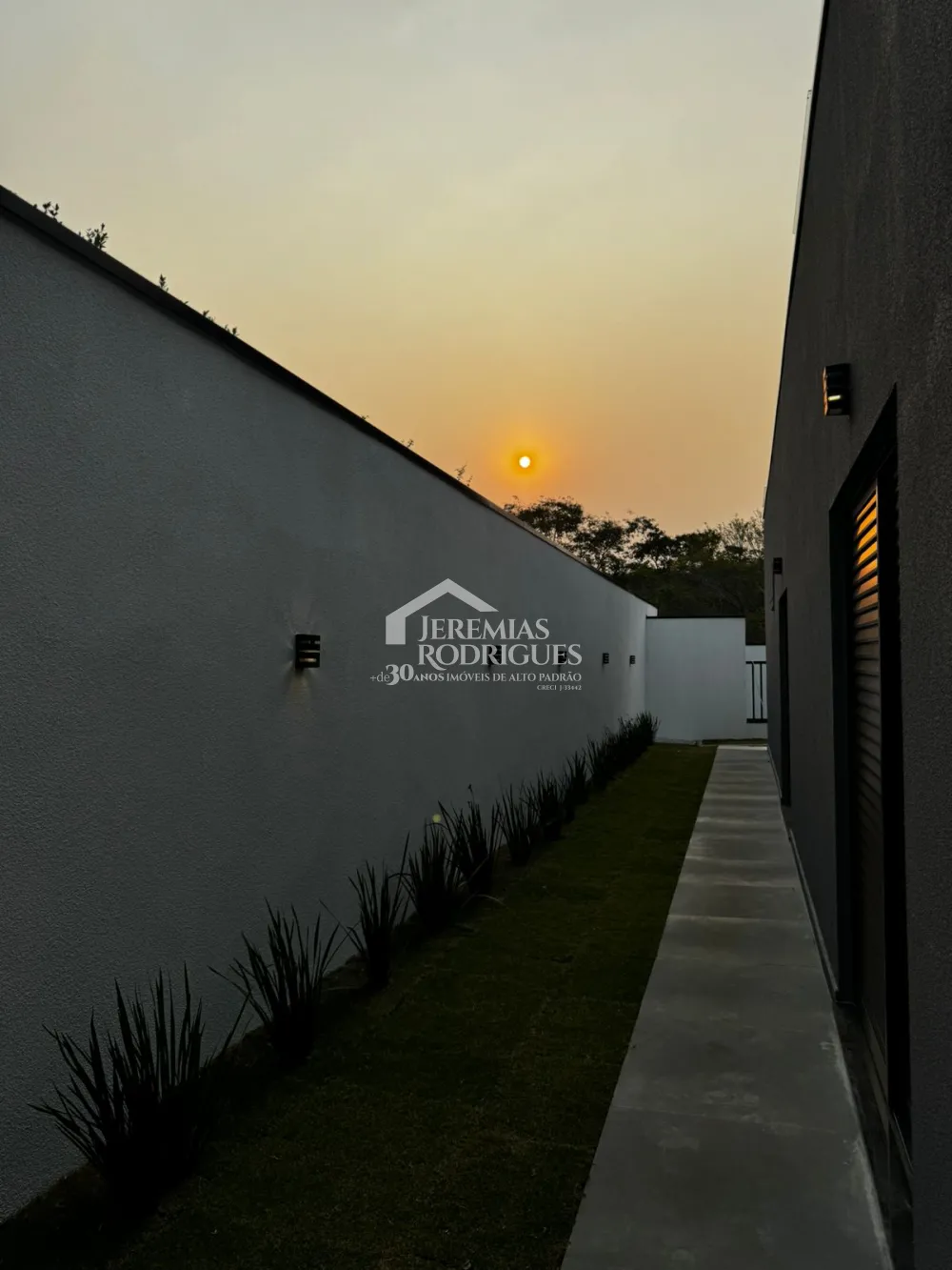 Casa com 4 suítes, 261 m² - Condomínio Altos do Cataguá - Taubaté/SP.