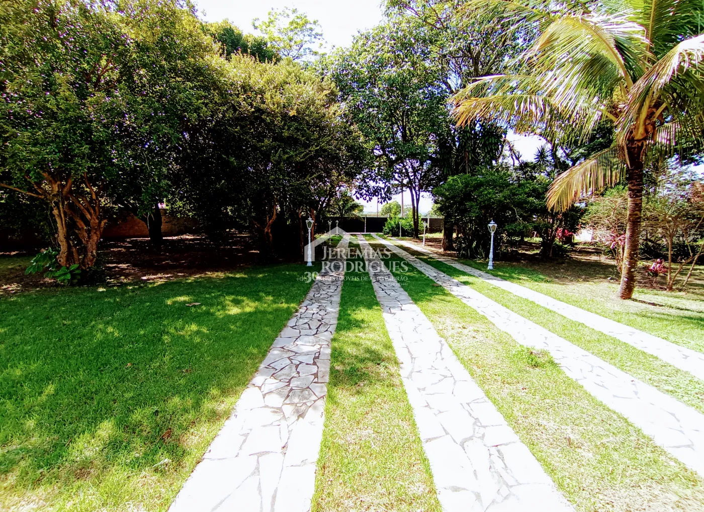 Chácara para locação com 4 dormitórios no bairro Jardim Carlota em Moreira Cesar/SP