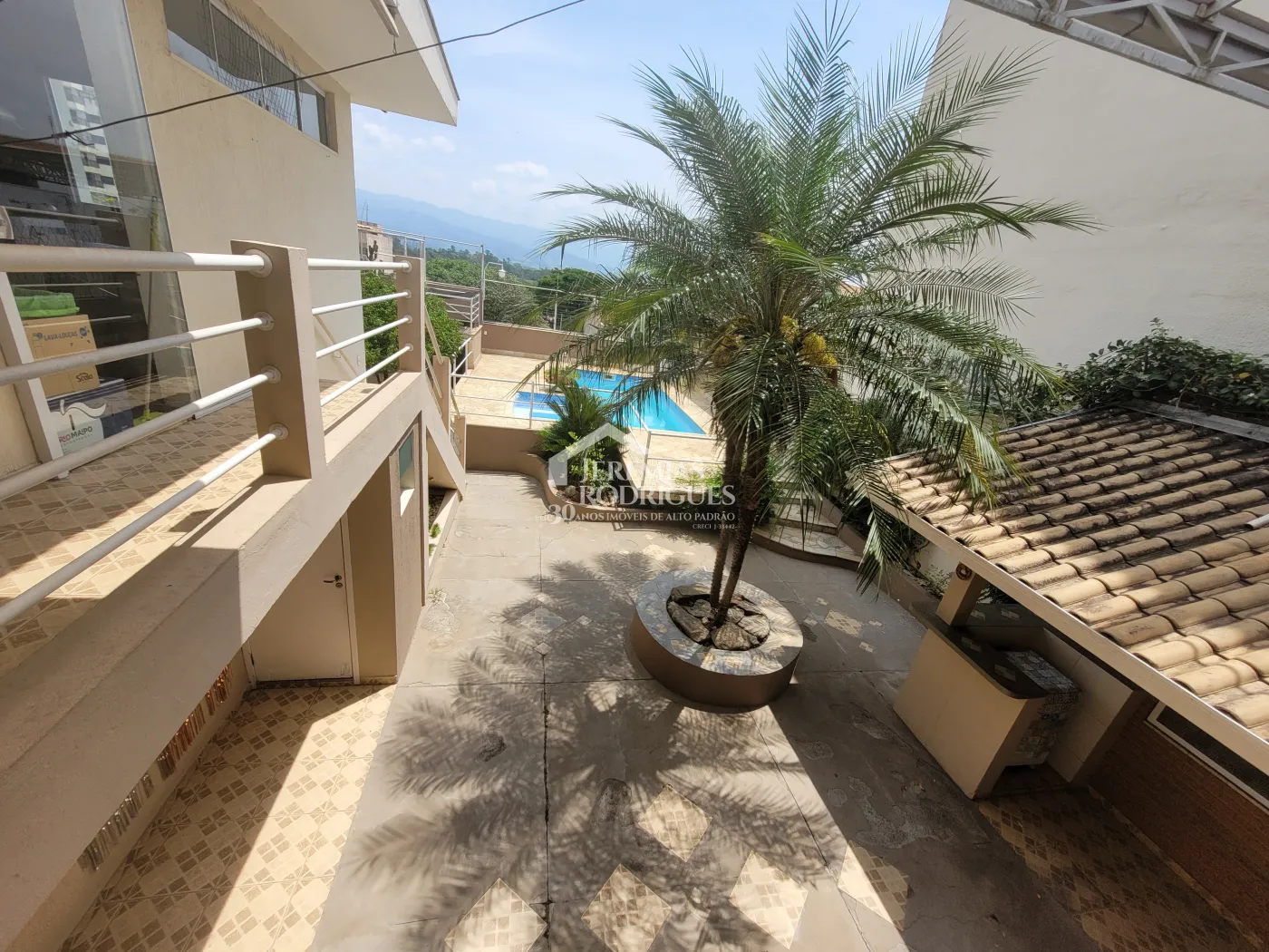 Casa à venda no Centro em Pindamonhangaba/SP.