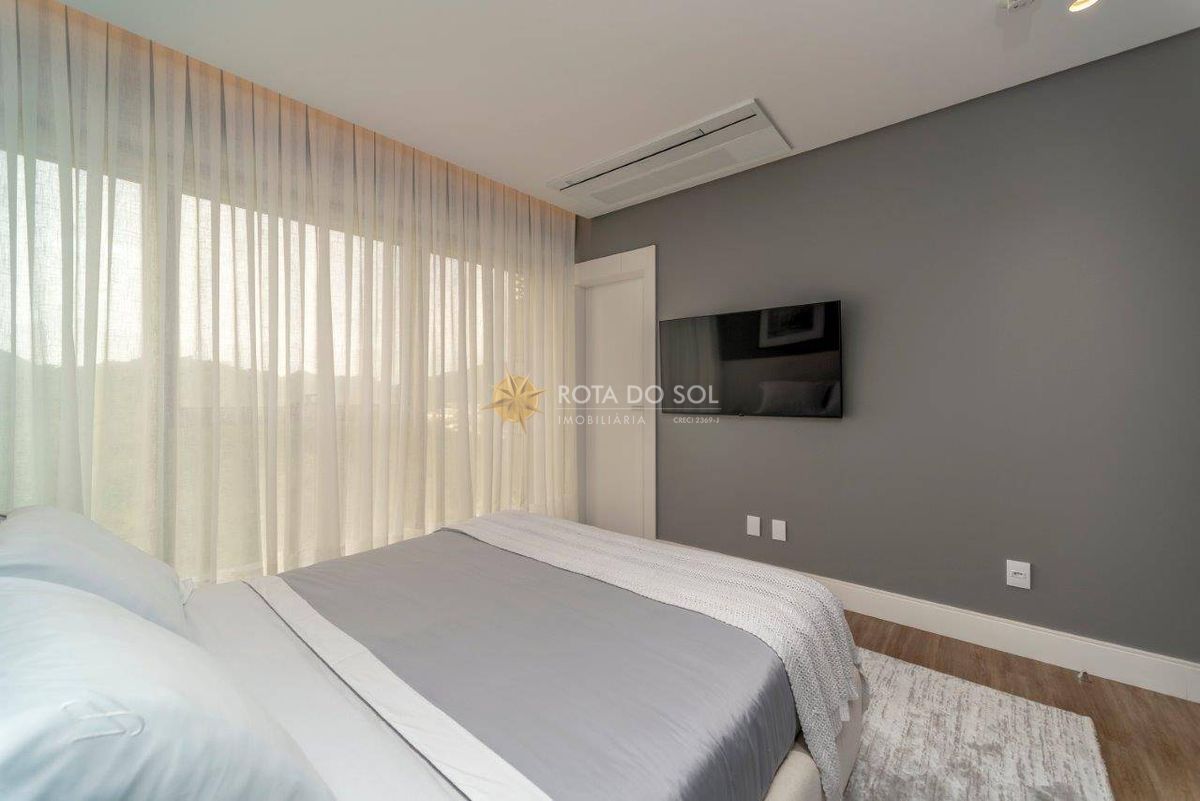 Yachthouse Apartamento Alto Padrão 4 Suítes no Centro de Balneário Camboriú SC