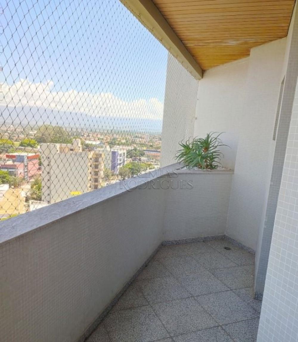 Apartamento para locação com 3 dormitórios, 256 m² no Edifício Plaza Alta em Taubaté/SP.