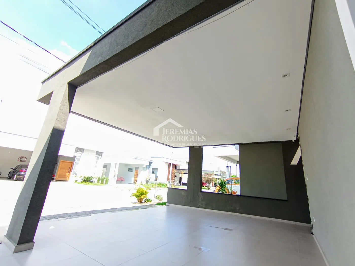 Casa à venda com 3 dormitórios no Condomínio Morada do Visconde em Tremembé/SP.
