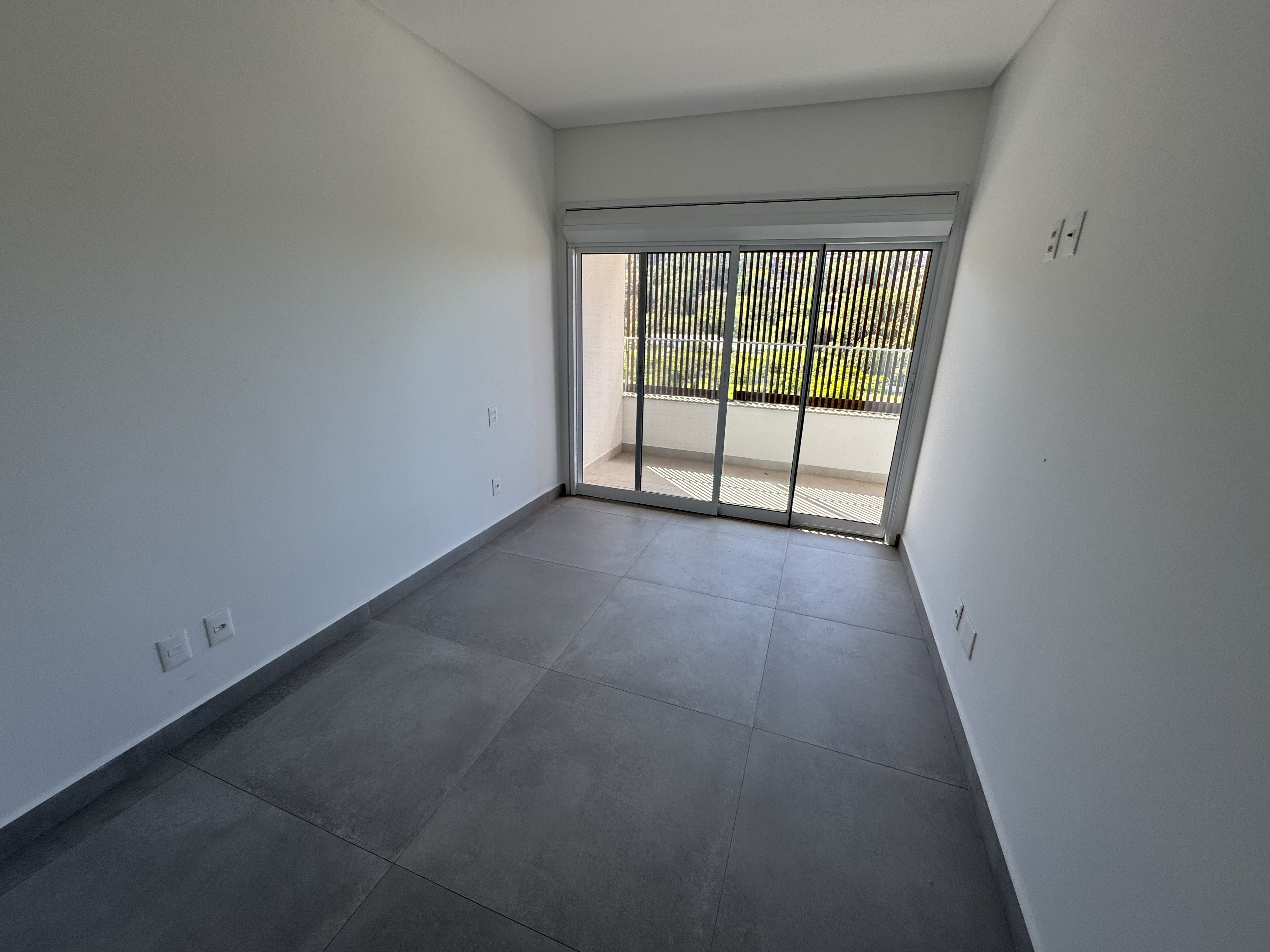 Apartamento à venda com 3 suítes no Condomínio Ankor Residencial em Ubatuba/SP.