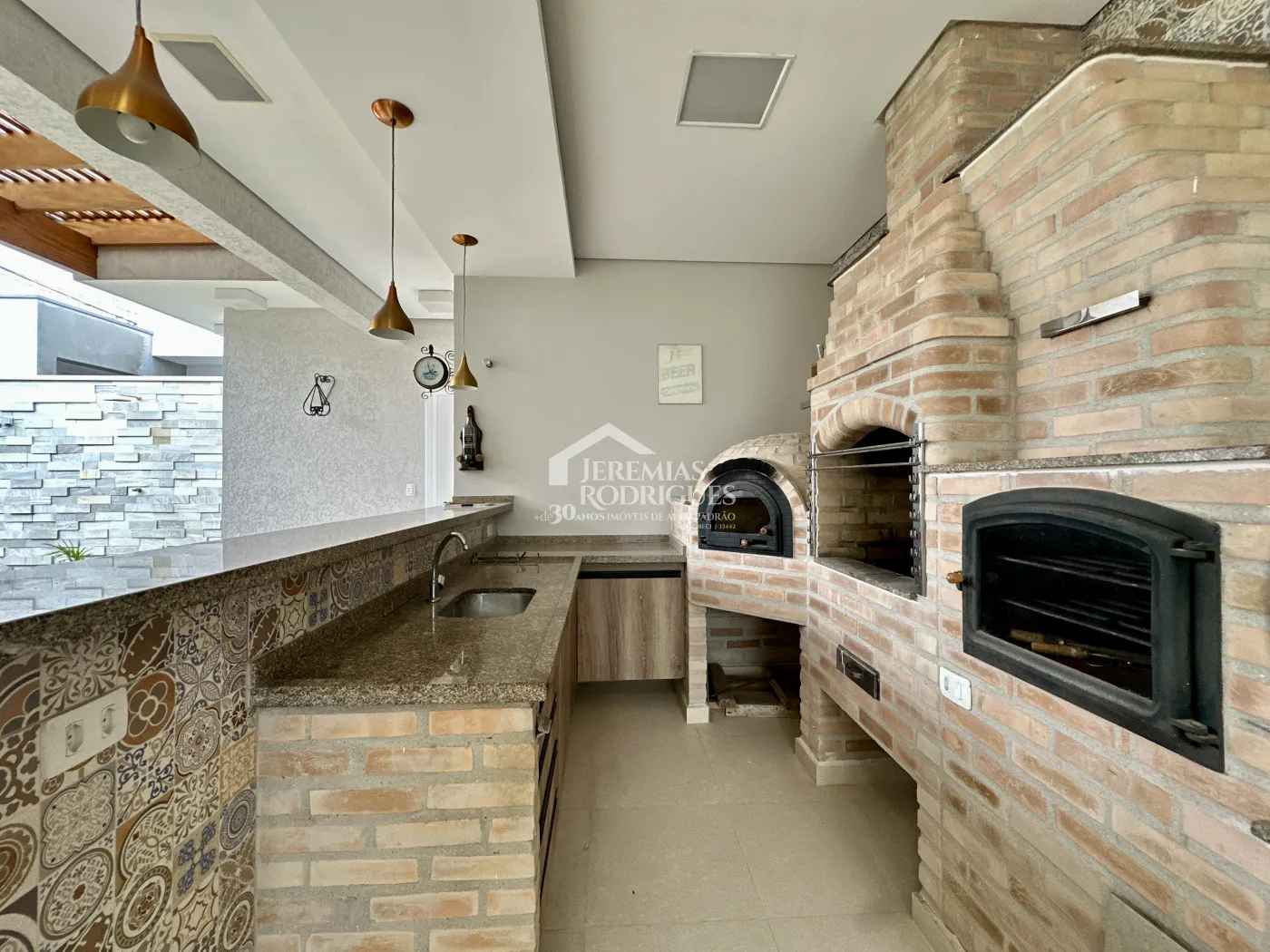 Casa com 3 dormitórios, 237 m² - Campos do Conde Chamboard - Tremembé/SP.