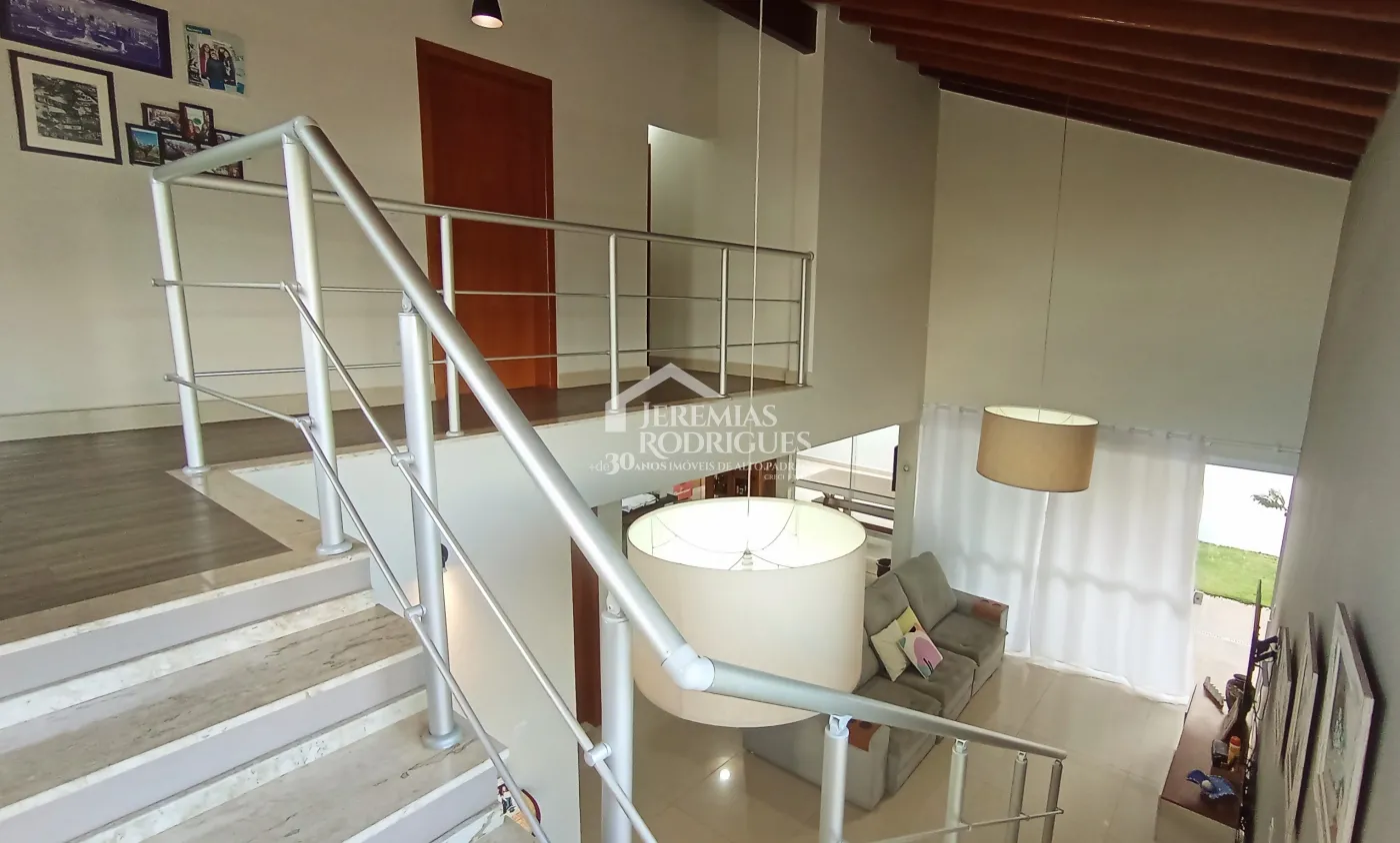 Casa à venda com 3 suítes no Condomínio Moema Ville em Pindamonhangaba/SP.