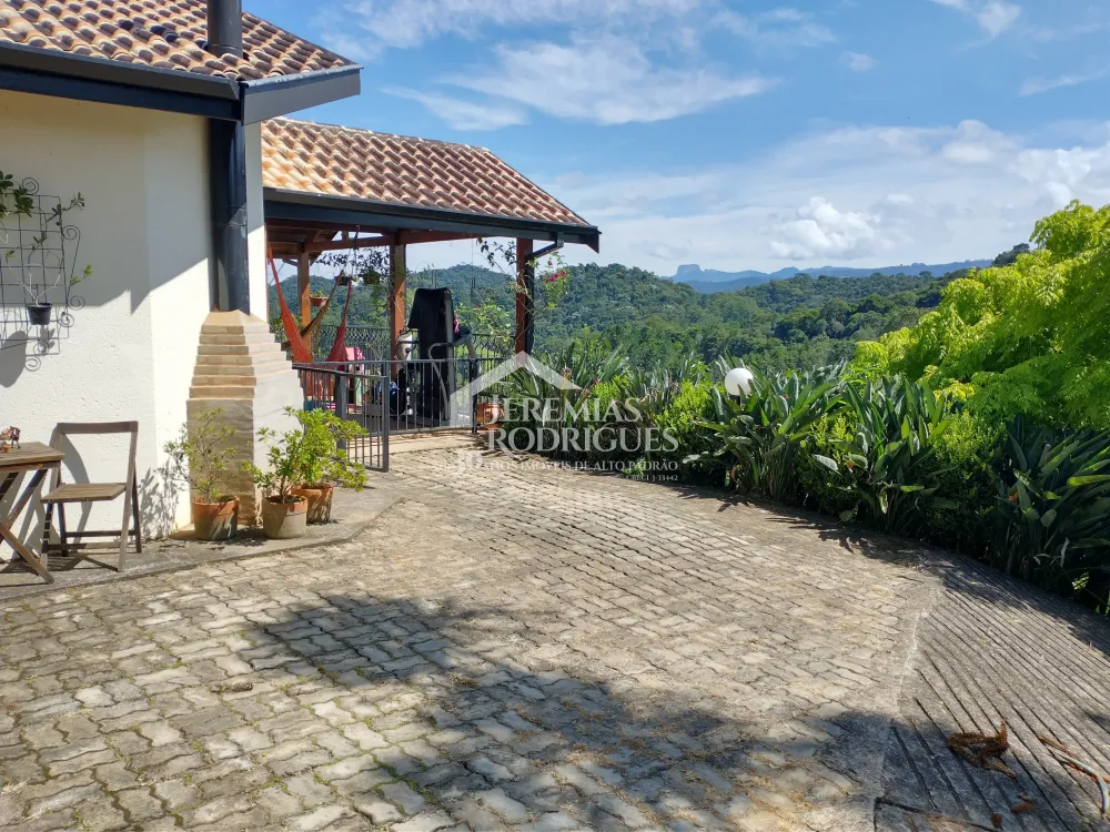 Casa com 4 dormitórios, 277 m² - Santo Antônio do Pinhal/SP