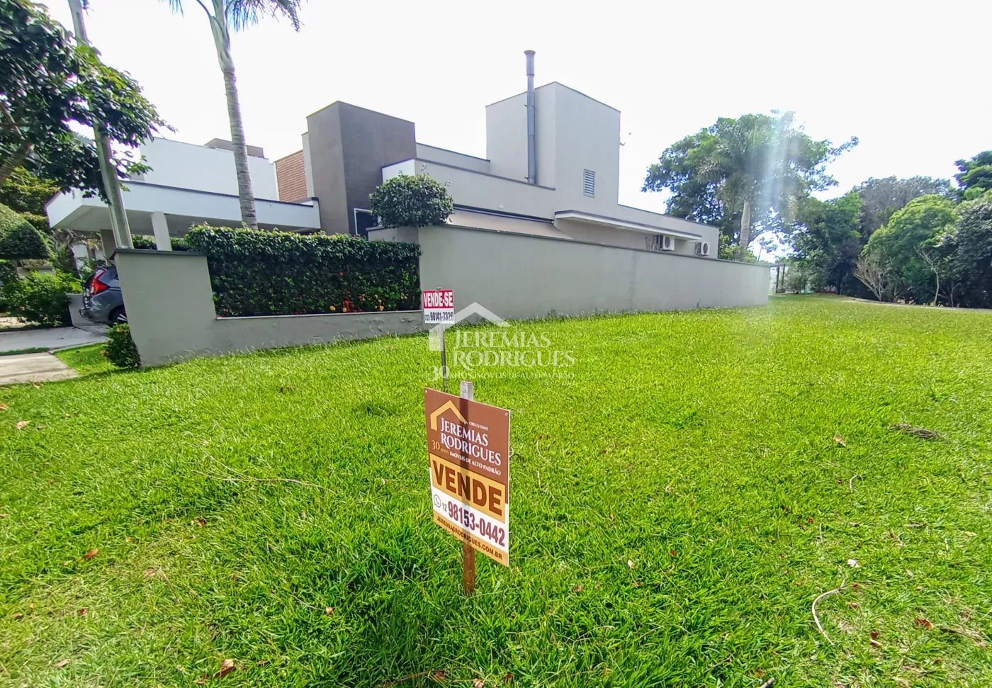 Terreno à venda com 307 m² no Condomínio Campos do Conde II em Tremembé/SP.