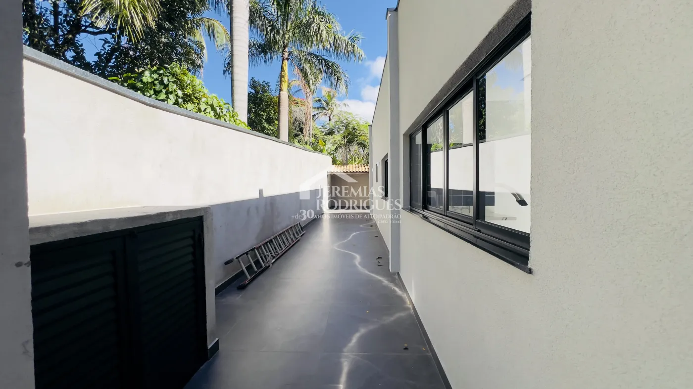 Casa à venda com 4 dormitórios no Condomínio Chácaras Cataguá em Taubaté/SP