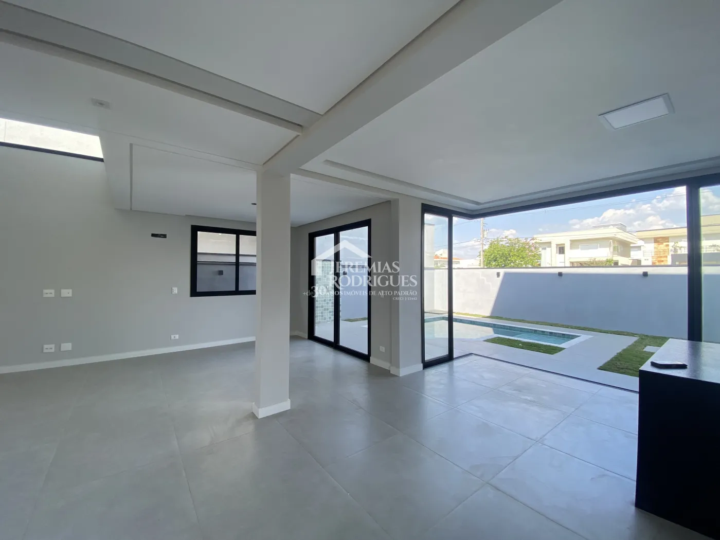 Sobrado com 5 suítes, 293 m² - Condomínio Ouro Ville - Taubaté/SP