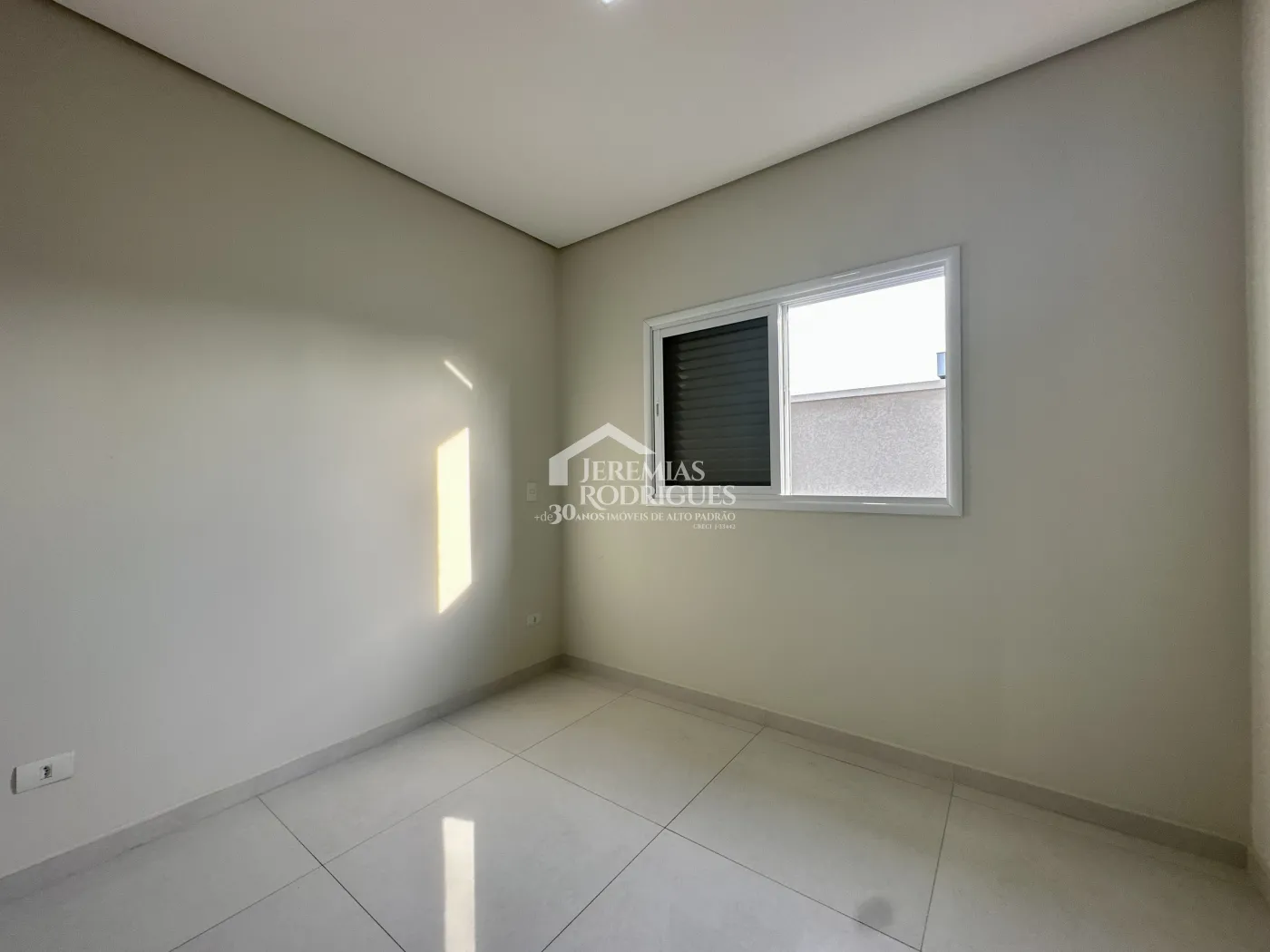 Casa com 3 dormitórios, 169,20 m² - Condomínio Ouro Ville - Taubaté/SP.