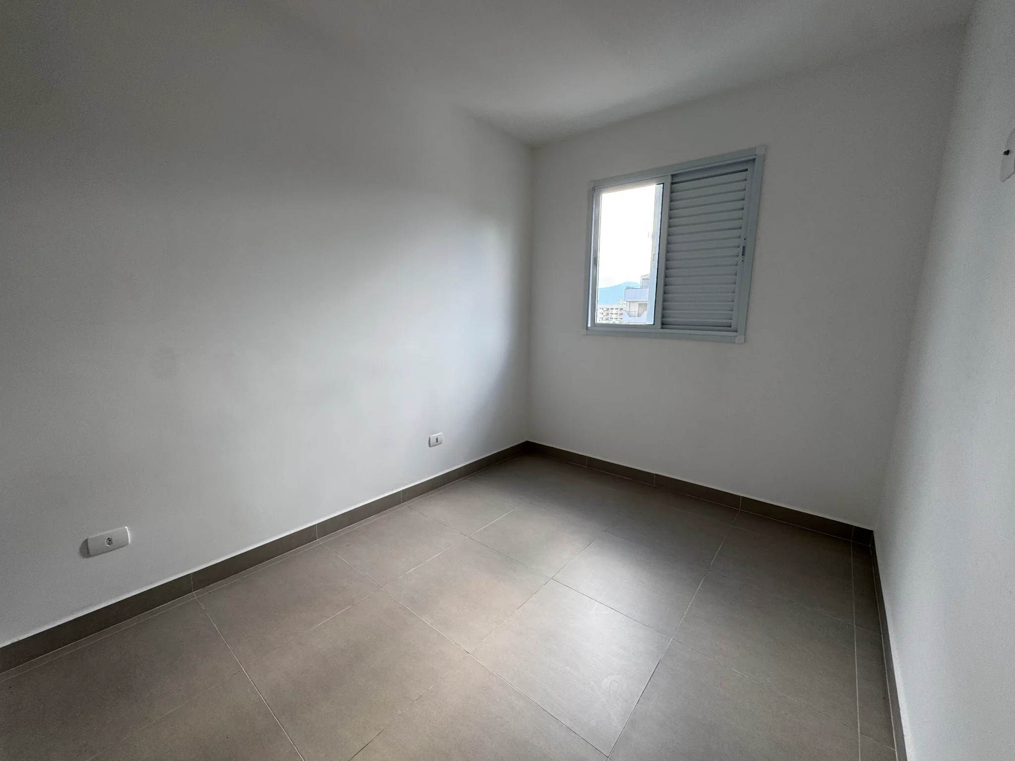 Apartamento à venda com 3 dormitórios, 127 m² no Edifício Eduarda em Ubatuba/SP. 