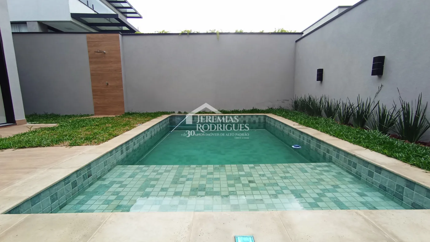 Casa à venda com 4 dormitórios no Condomínio Terras de San Marco em Taubaté/SP.