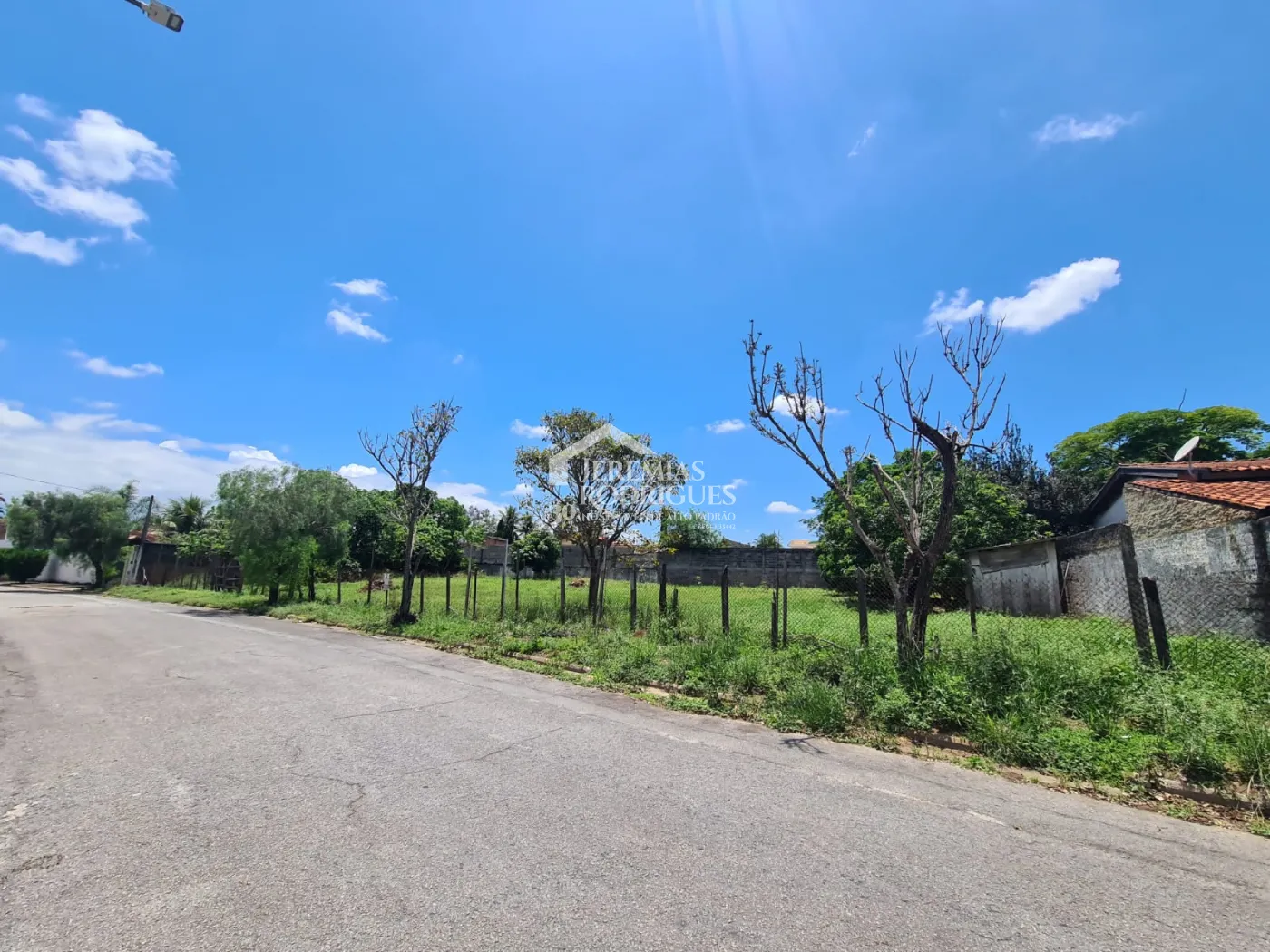 Terreno com 1.472 m² - Condomínio Residencial Eldorado - Tremembé/SP.