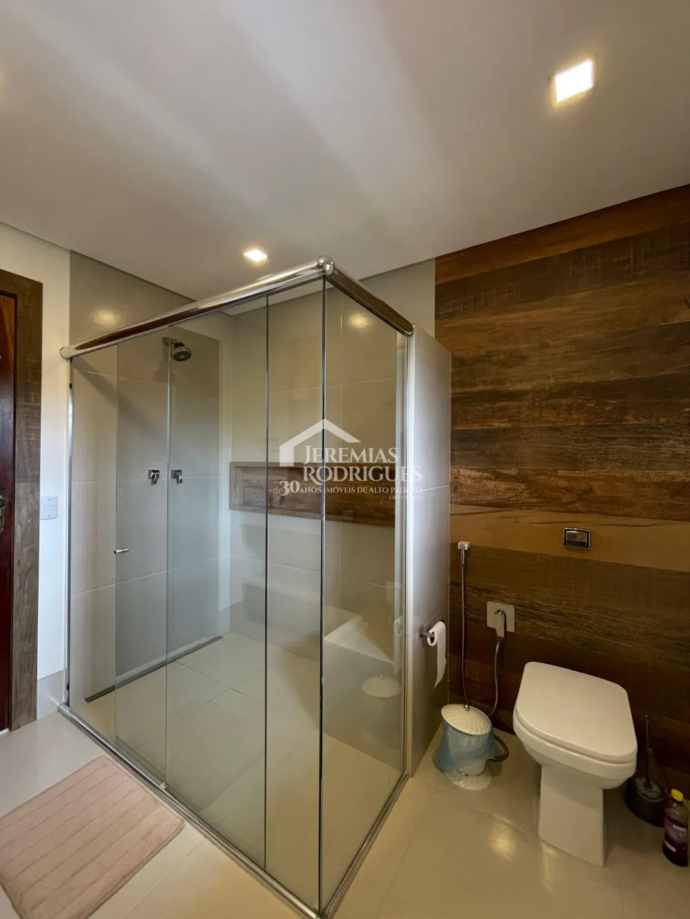 Casa com 4 suítes, 350 m² -  Vila Francalanza - Campos do Jordão/SP.