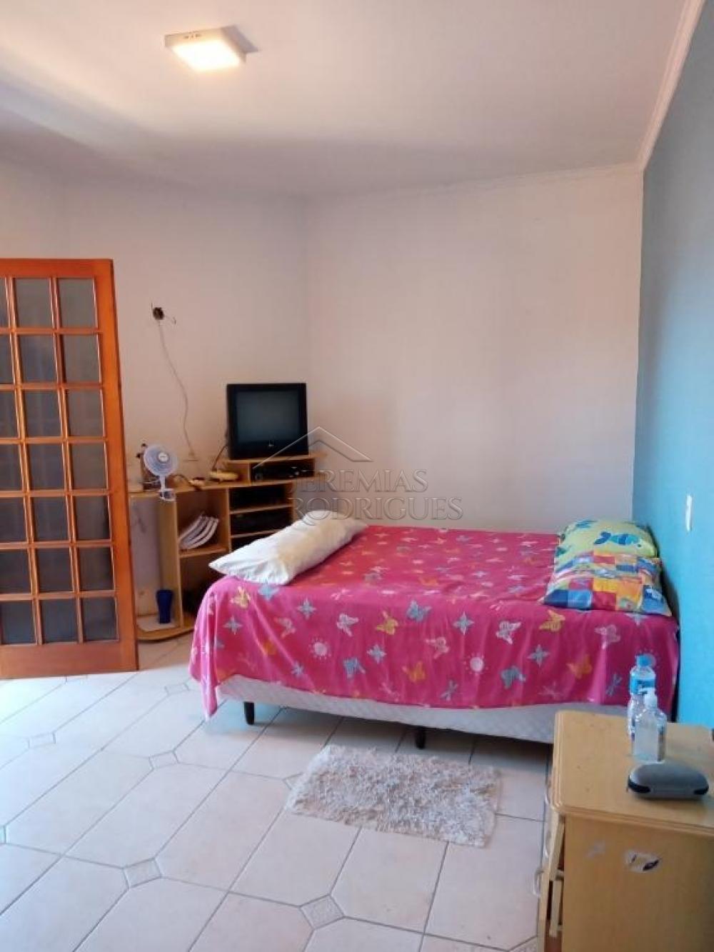 Casa com 4 quartos, 274 m² - Lessa - Pindamonhangaba/SP