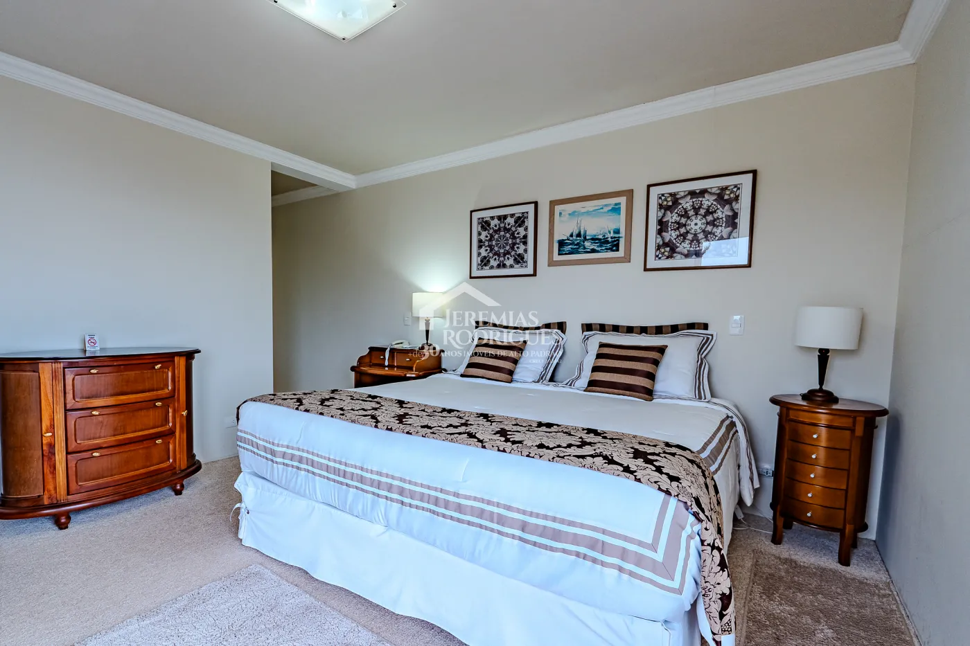 Casa à venda no Parque Pedra do Baú em Campos do Jordão/SP.