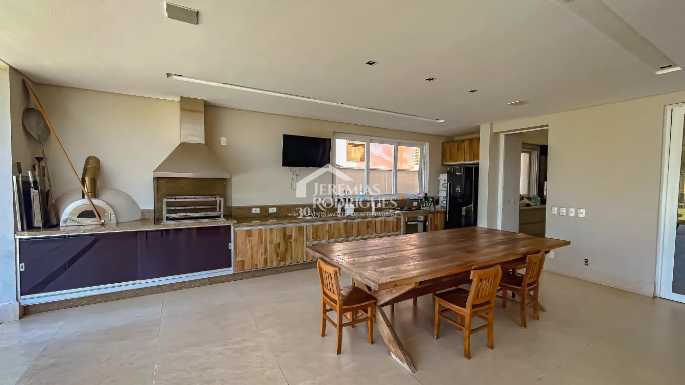 Casa à venda com 6 suítes - Condomínio Village Paineiras - Pindamonhangaba/SP