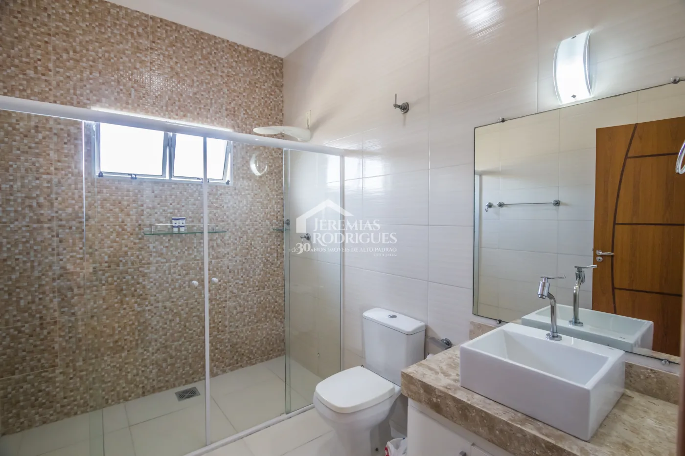 Casa com 4 dormitórios, 295 m² - Condomínio Reserva dos Lagos - Pindamonhangaba/SP