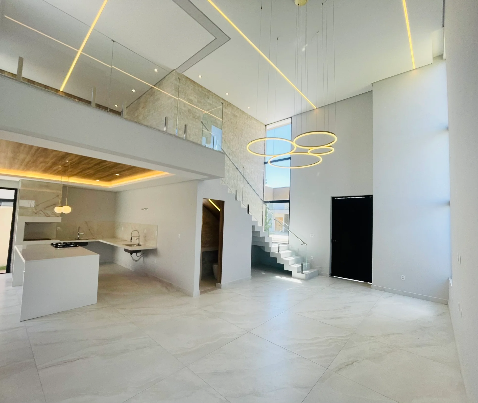 Casa para venda e locação com 3 dormitórios no Condomínio Terras do Vale em Caçapava/SP. 