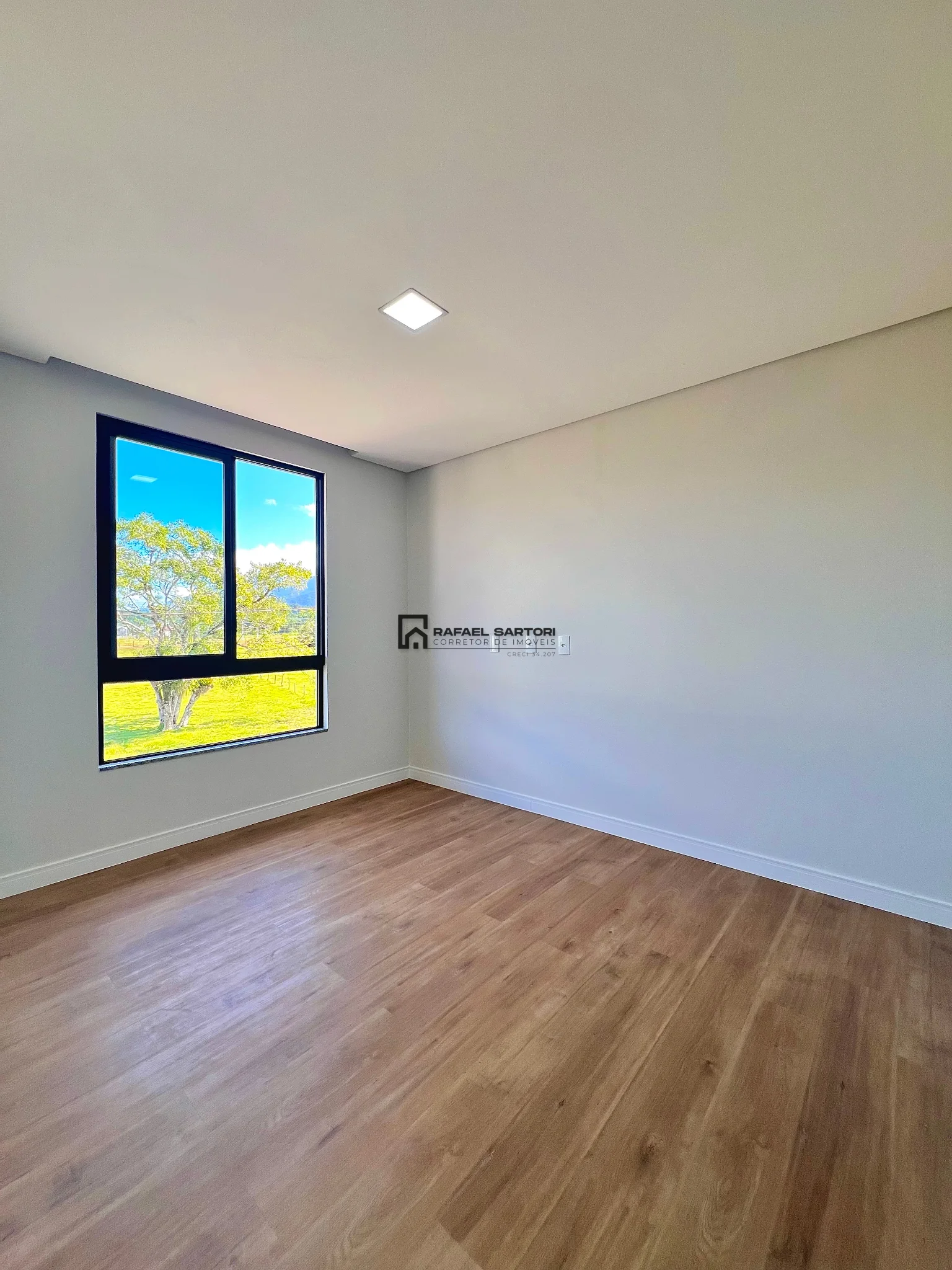 GEMINADO AMPLO COM 03 QUARTOS — foto 6
