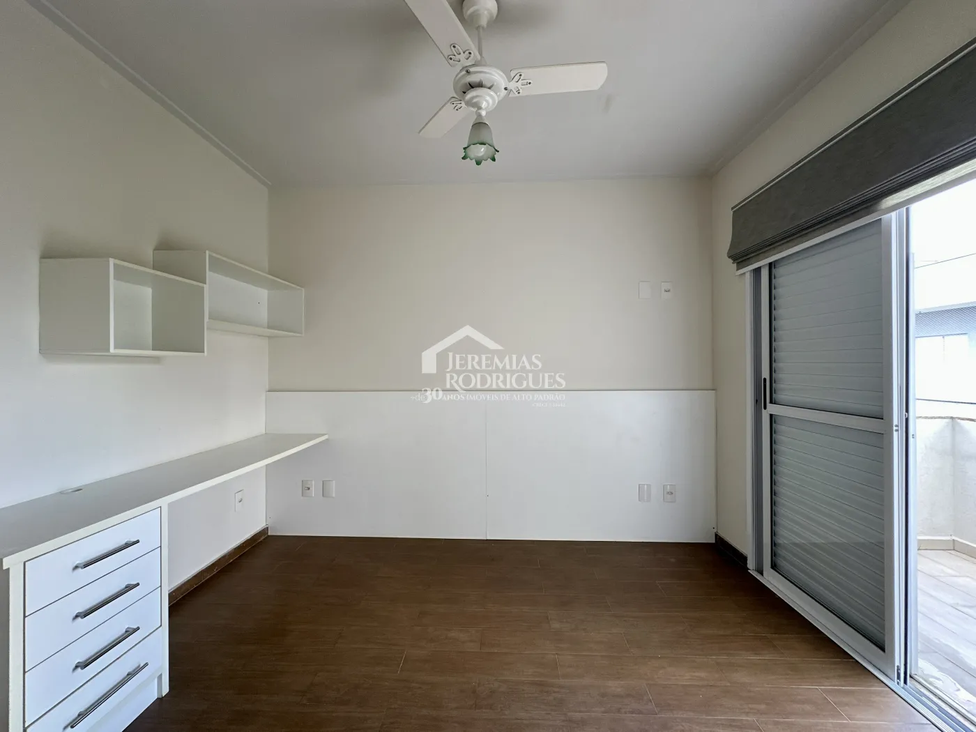 Casa para venda e locação com 4 suítes no Condomínio Campos do Conde II em Tremembé/SP