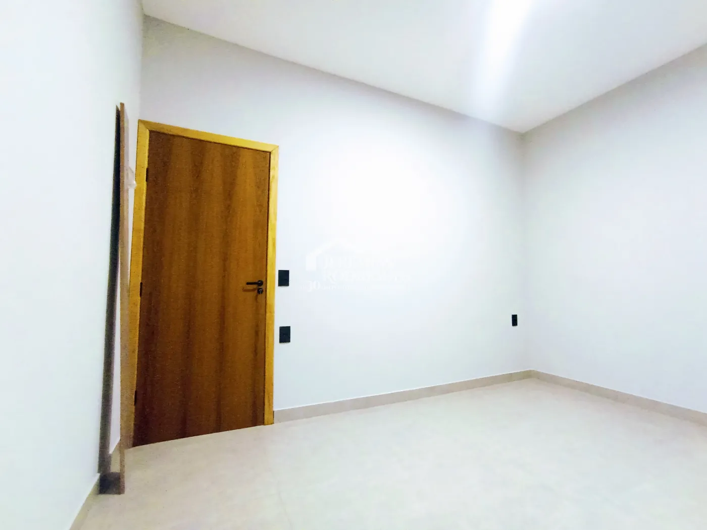 Casa para venda e locação com 3 dormitórios no Condomínio Campos do Conde II - Chambord em Tremembé/SP