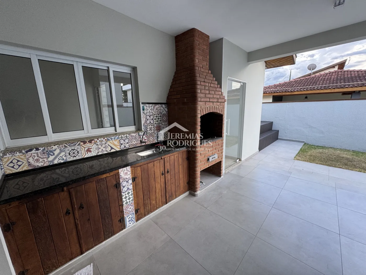 Casa para venda com 3 dormitórios no Condomínio Campos do Conde II Chamboard em Tremembé/SP