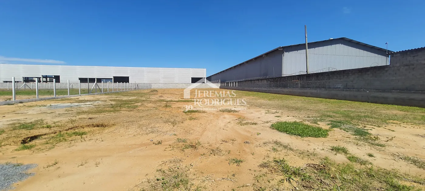 Terreno comercial para venda e locação com 2.273 m² no bairro Feital em Pindamonhangaba/SP