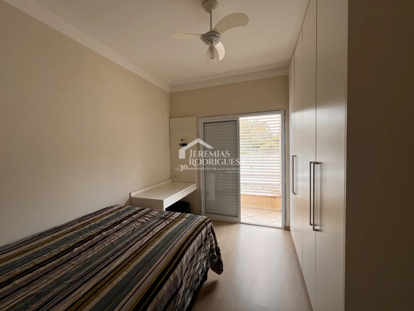 Casa com 4 dormitórios, 394 m² - Alto São Pedro - Taubaté/SP.