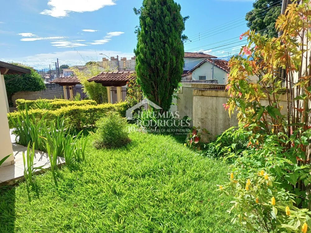 Casa com 3 quartos, 223 m², venda por R$670.000 - Campo Alegre - Pindamonhangaba/SP