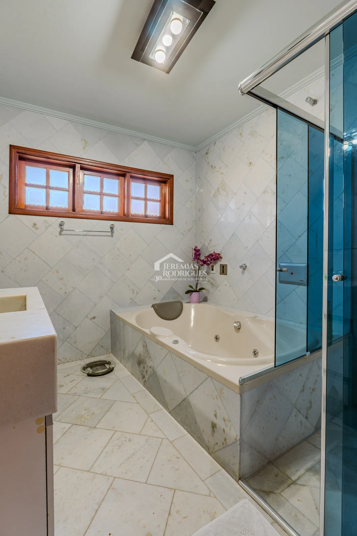 Fazenda à venda com 183.000 m² em Campinas/SP.