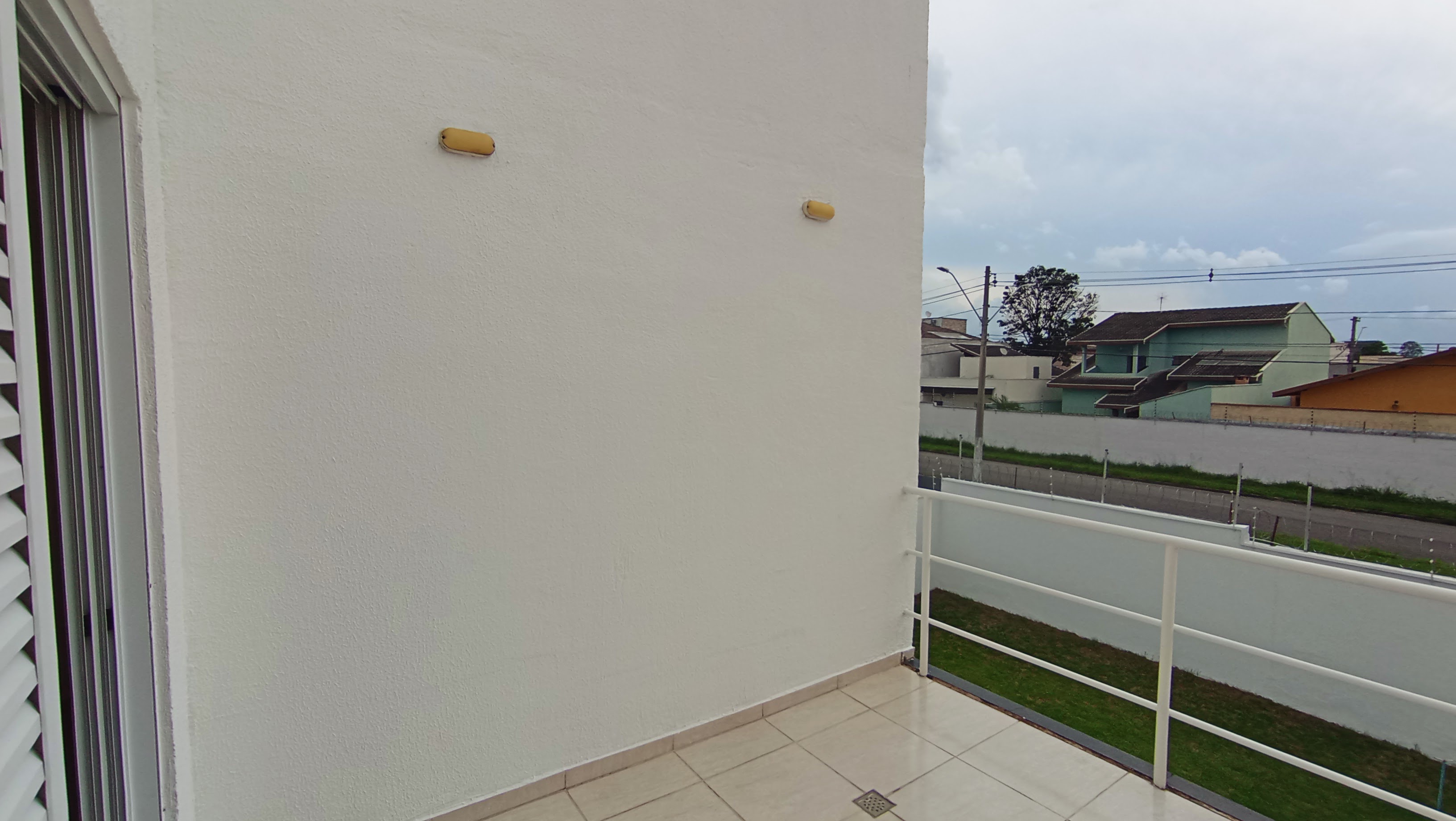 Casa para locação com 3 suítes no Condomínio Campos do Conde II - Chambord em Tremembé/SP.