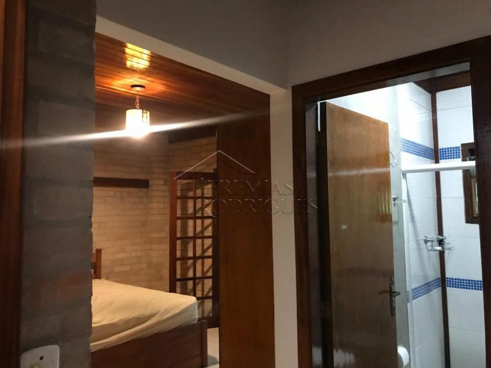 Casa à venda no Condomínio Domingas Dias em Ubatuba/SP.