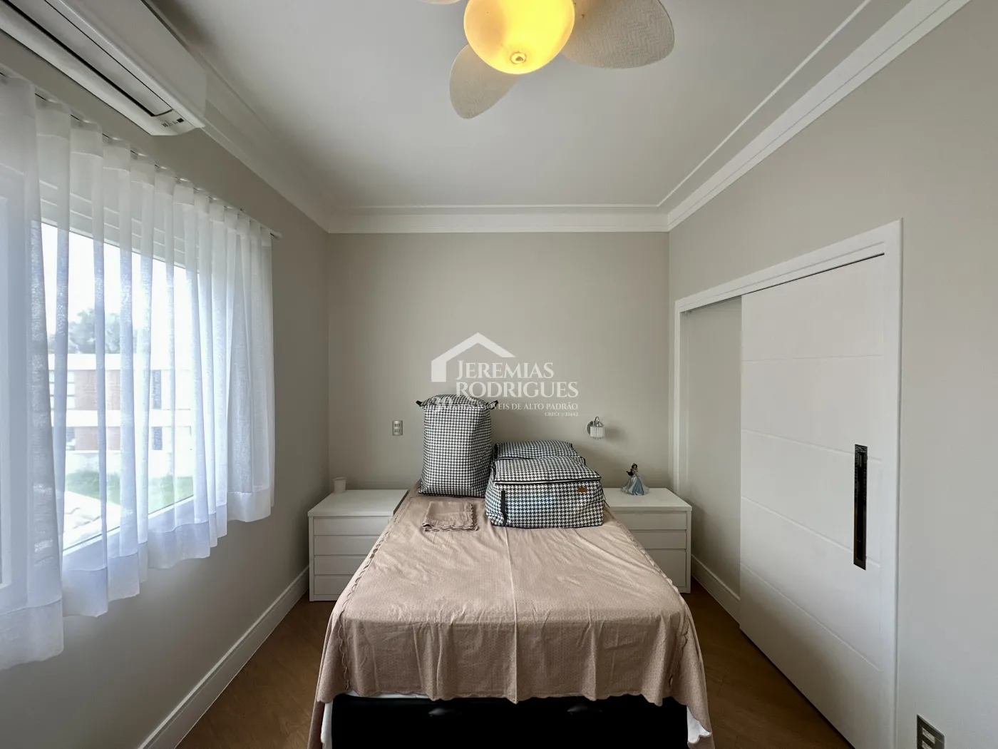 Casa com 4 dormitórios, 369 m² - Condomínio Terras de San Marco - Taubaté/SP.